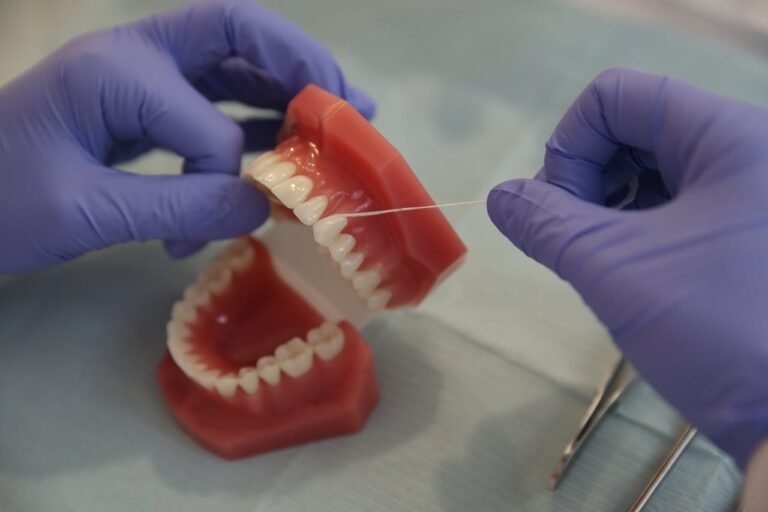 Mastering the Floss: A Guide to Proper Flossing Technique